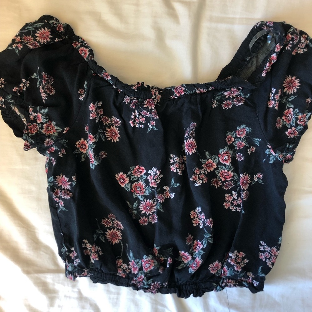 Floral off the shoulder top!